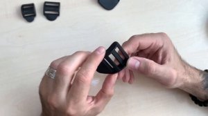 20мм Пряжка регулировочная трехщелевая YK00013, черный