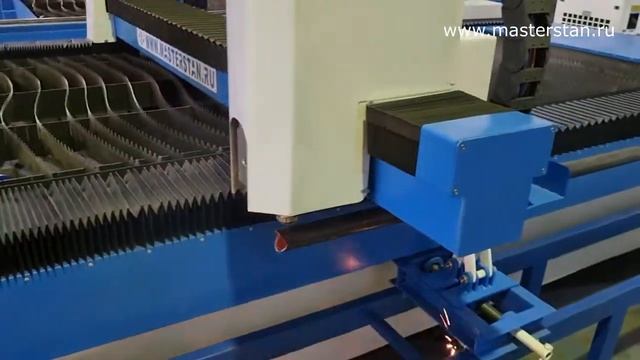 Станок лазерной резки металла с ЧПУ с труборезом смотреть онлайн