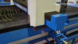 Станок лазерной резки металла с ЧПУ с труборезом