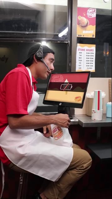 Спит на работе! смотреть онлайн