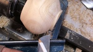 Richard Raffan on shear scrapers for woodturning