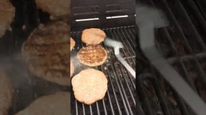 Wintergrilling with the lava rock grill converter