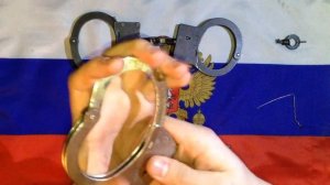 Как открыть наручники? // How to open handcuffs?