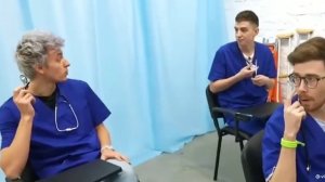 Закончили медицинскую школу за 24 часа