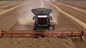 CLAAS LEXION 8900 + 780TT - HARVEST 2022 - Wheat (Jiřice u Miroslavi)