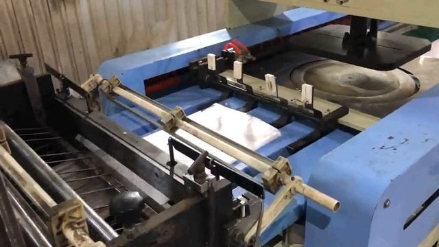 Пакетоделательная машина GFQ 600. Пакет - майка, фасовка, вырубная ручка смотреть онлайн