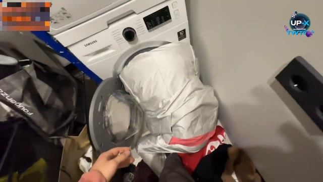 Братик застрял в стиралке смотреть онлайн