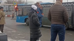 Беспредел контролеров у м. Каширская. Облава на конечной остановке, задержания.