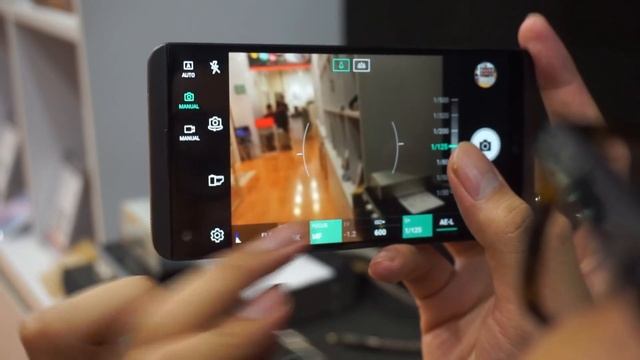 LG V20 Review! - Flagship of the Year? смотреть онлайн