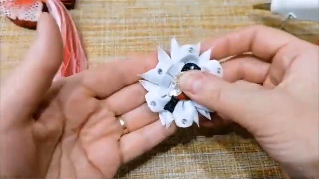 2 идеи бантиков со снегирями / КАНЗАШИ / Зимние / Бантики с кисточкой / bow making tutorials /DIY