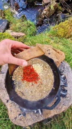 Under 60 seconds Bacon Jam trapped in the weird looking bread