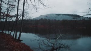 Расслабляющая прогулка под зимним дождем  Звуки грозы для сна и снятия стресса