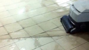 Lavagem de pavimento em mosaico com maquina NILFISK CA 340 - jclimpezas