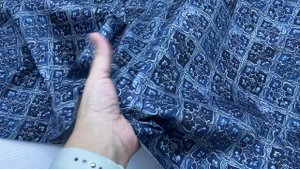 Хлопок  синего цвета с принтом  мелкая плитка  14158