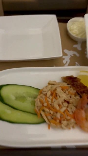 Чем кормят в самолете/Бизнескласс Eastern China Airlines