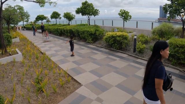 🌍 🇵🇭 4K HD SM Seaside Cebu City Sky Park Walk #cebu #cebucity #philippines #walkingtour #4k