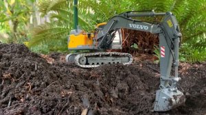 1/16 Electric RC Volvo EC160E breaks through solid dirt Double Eagle Hobby