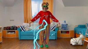 Артемоха нашёл пульт от мамы