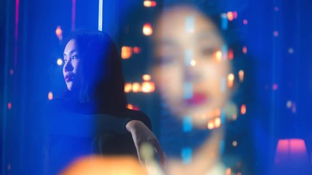 소유 (SOYOU) - 'Business (Feat. BE'O)' MV смотреть онлайн