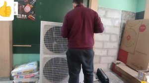 холодильник под цветы. из кондиционера.+ 6 в помещении магазин "цветы".