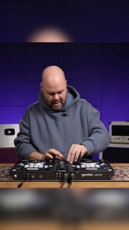 DJ Real Bassist. Учусь сводить треки на диджейском контроллере, но что-то пока не очень получается.