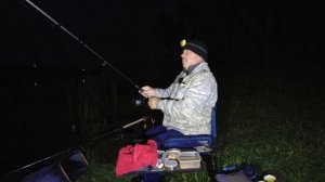 Рыбалка с ночевкой на плотине на донки и фидер.