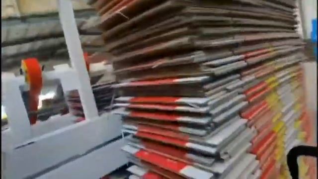 Carton packaging machinery has advanced automation technology and intelligent control system.