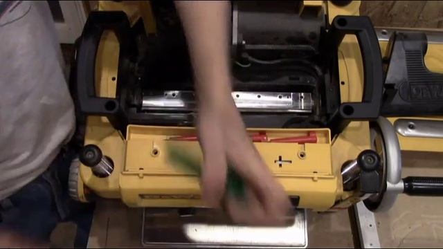 Dewalt DW735 Planer Blades Replacement tutorial