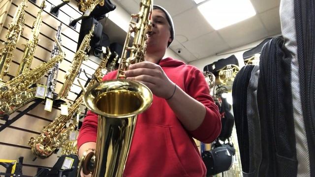 Купить саксофон Тенор Yamaha YTS 32 смотреть онлайн