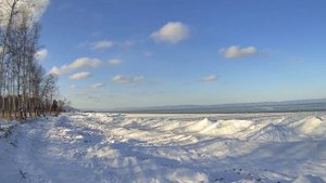 Байкал замерзает