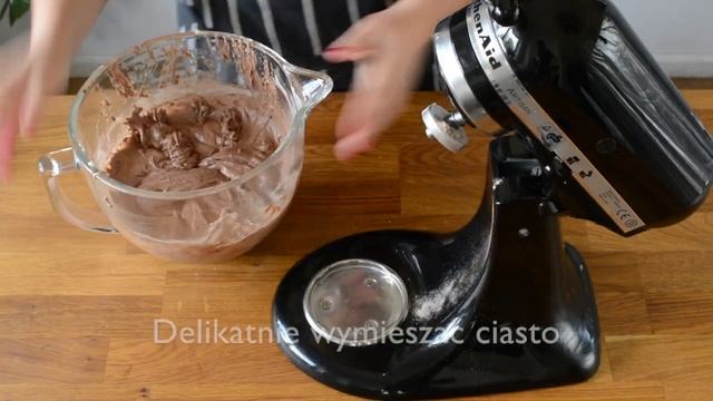 Ciasto Czekoladowe z Truskawkami i Rabarbarem