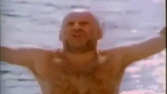 Случилось страшное! - кричит спросонья гном-домовой Хомяк. Прямо как несчастный римский патриций... смотреть онлайн