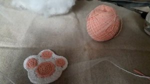 Вяжем брелок "Кошачья лапка". Мастер класс.