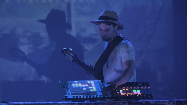 Sina Bathaie Live at the Opera House (Full Set) смотреть онлайн