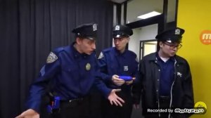 смотрю А4:Стал ПОЛИЦЕЙСКИМИ НА 24 ЧАСА ЧЕЛЛЕНДЖ