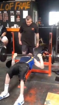 Disabled Strongman does Bench press 1 rep max at 80kg