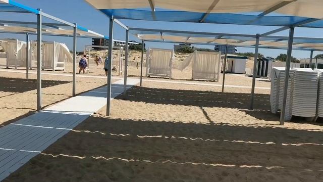 Пляжи Витязево активно заполняются отдыхающими!