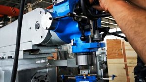 Универсальный фрезерный станок X6330W