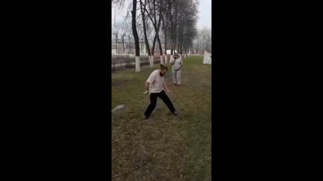 Работа ног при фланкировке шашкой смотреть онлайн