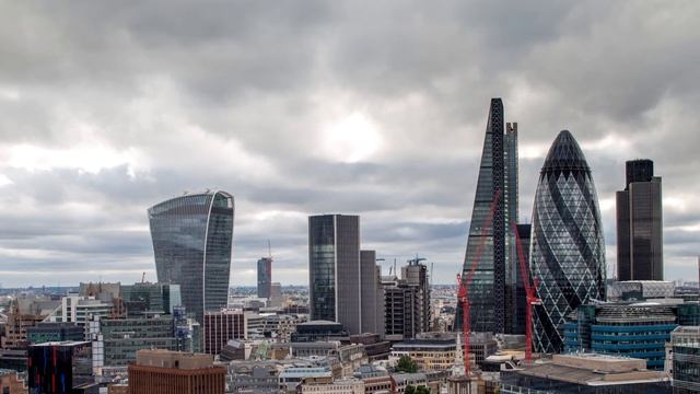 Ultimate 4K London Skyline Tour: Famous Buildings, Business Centres, and Views! 1-Hour 4K