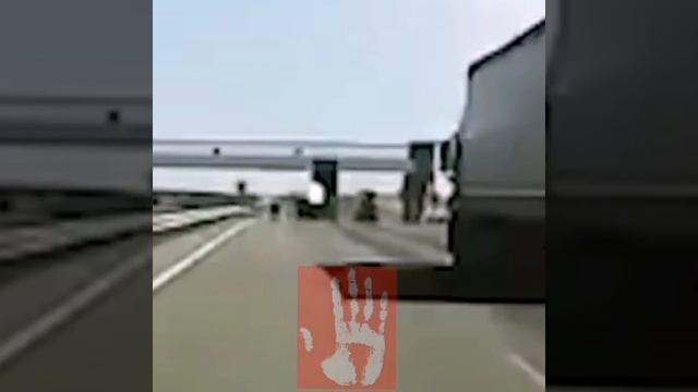 Пешеходный мост рухнул на трассе Челябинск – Курган