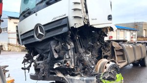 Выкуп битых грузовиков. Mercedes Actros 1845 2021 в разборе.