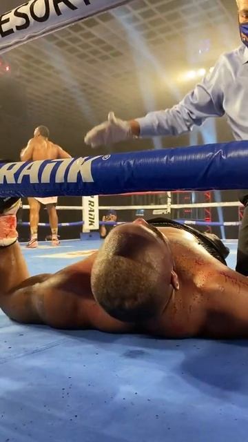 The player hits his opponent hard for the World Heavyweight Championship and knocks him unconscious