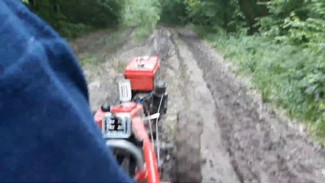 Мотоблоком по болоті