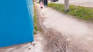 Что надо детям на счастье? Мыльные пузыри))). Идём домой из сада.