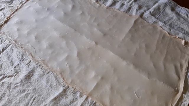 Мясной штрудель из вытяжного теста