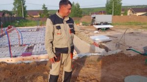 Перепад участка 2 метра, строим УШП.