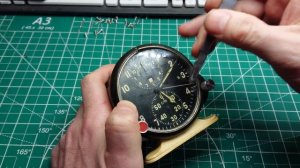 Часы АЧС-1, 60ЧП. Снять - установить стекло.