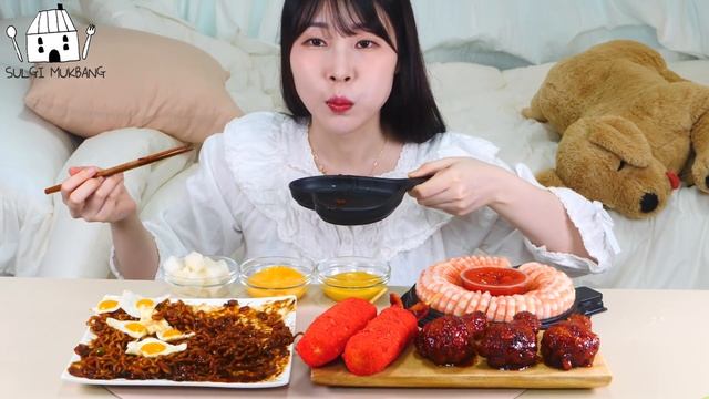 ASMR MUKBANG| 직접 만든 치토스 핫도그 양념치킨 짜파게티 먹방 & 레시피 FRIED CHICKEN AND BLACK BEAN NOODLES EATING
