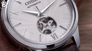 Review đồng hồ Citizen NH9130-17A Open heart (máy cơ lộ tim) tạo nên vẻ độc đáo trên nền mặt số.